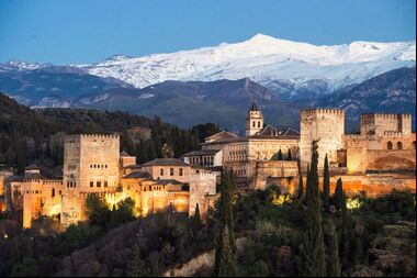 La Junta quiere un transporte público de Granada a la estación de esquí de Sierra Nevada