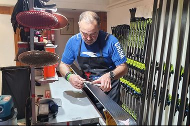 Equipando el skiroom (II). Herramientas para trabajos en la suela